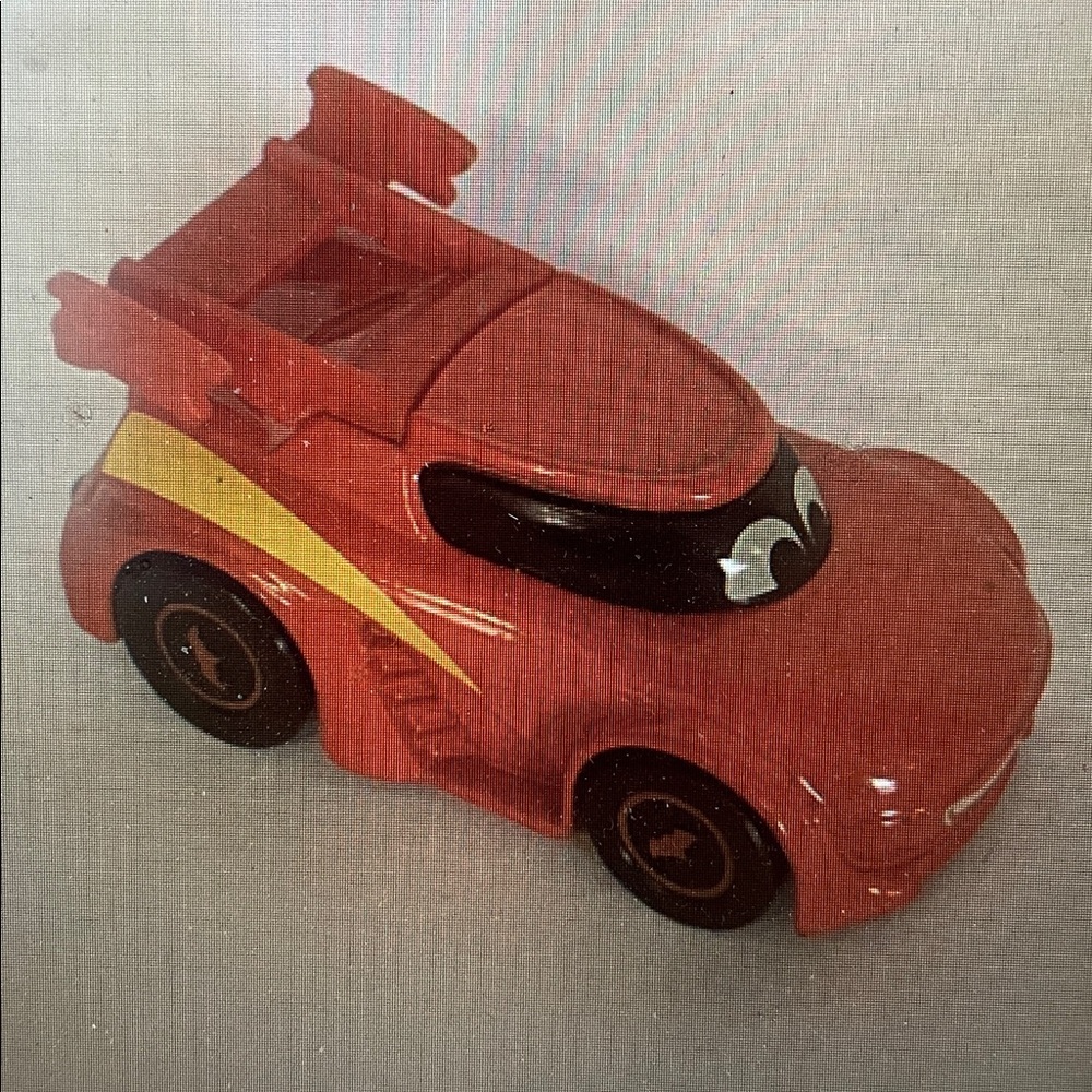 2022 Mattel Bat Wings Robin Redbird Car